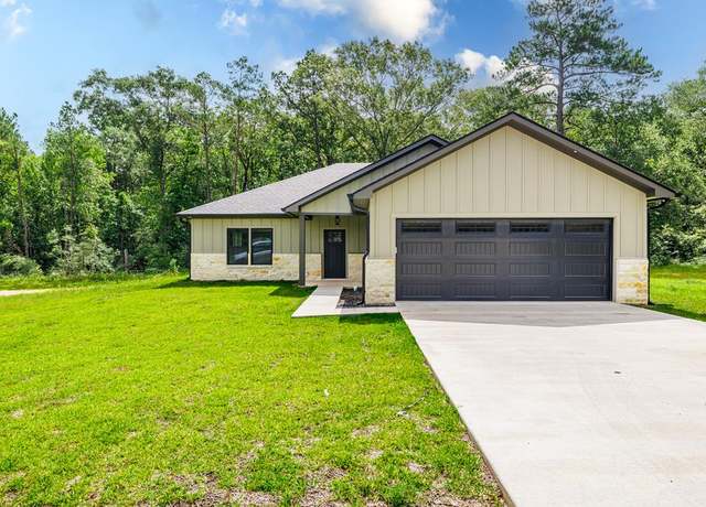 Property at 800 St Clair St, Lufkin, TX 75901, 3 beds, 2 baths