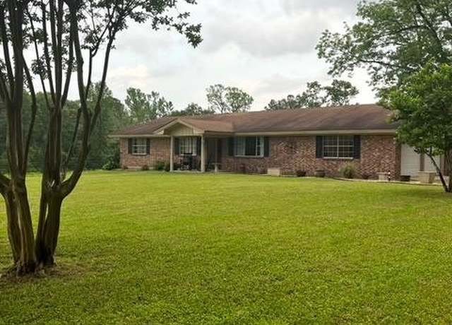 Property at 1423 Thornton Rd, Huntington, TX 75949, 3 beds, 2 baths