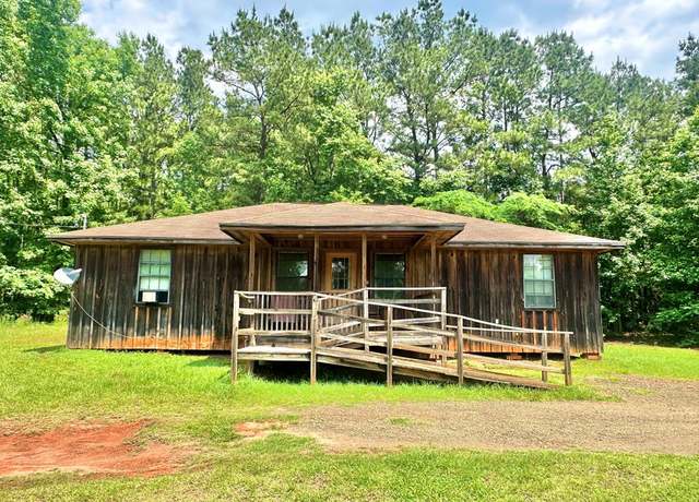 Property at 621 County Road 105, San Augustine, TX 75972, 3 beds, 2 baths