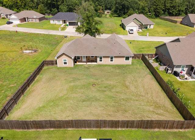Property at 130 Dena Kay Dr, Lufkin, TX 75904, 3 beds, 2 baths