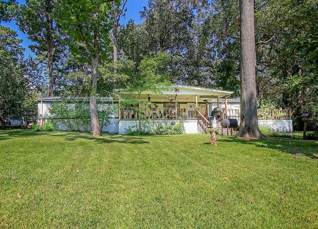 Property at 369 Mulberry Ln, Zavalla, TX 75980, 3 beds, 2 baths