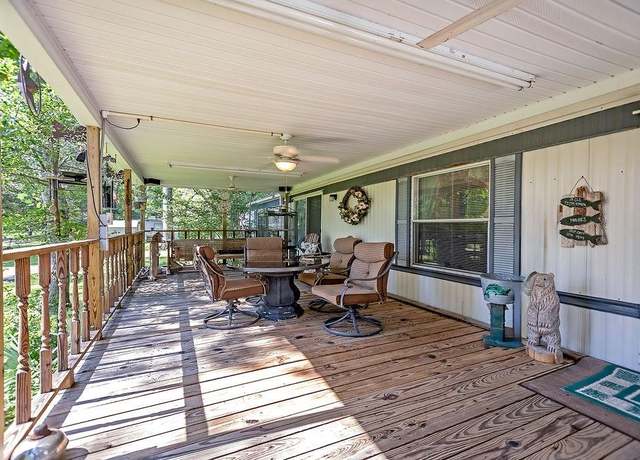 Property at 369 Mulberry Ln, Zavalla, TX 75980, 3 beds, 2 baths