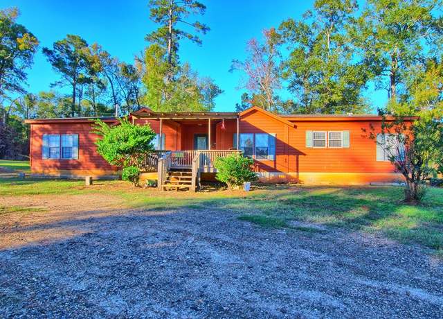 Property at 2595 Sabine Town Rd, Hemphill, TX 75948, 4 beds, 2 baths