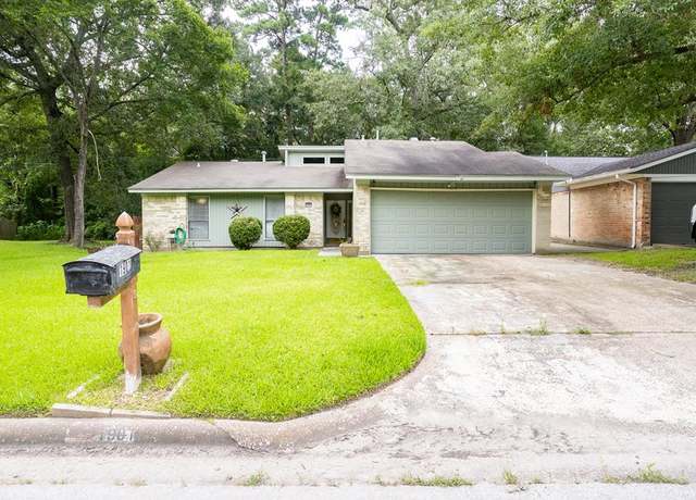 Property at 1901 Hanks St, Lufkin, TX 75904, 3 beds, 2 baths