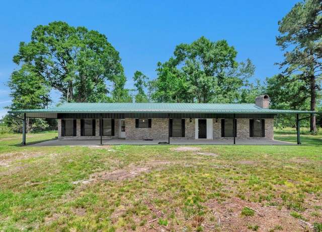 Property at 315 Circle G Ln, Huntington, TX 75949, 4 beds, 2 baths