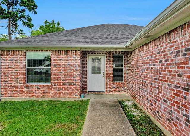 Property at 112 Westerholm Ct, Lufkin, TX 75901, 4 beds, 2 baths