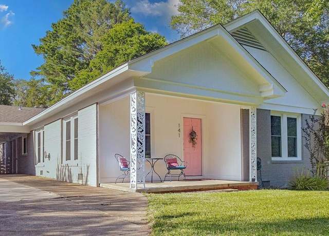 Property at 141 Pine, Nacogdoches, TX 75965, 3 beds, 2 baths