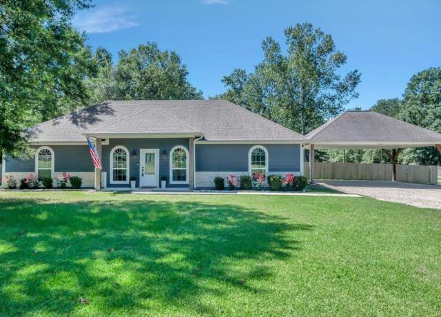 Property at 1207 Old Ewing Rd, Lufkin, TX 75901, 3 beds, 2 baths