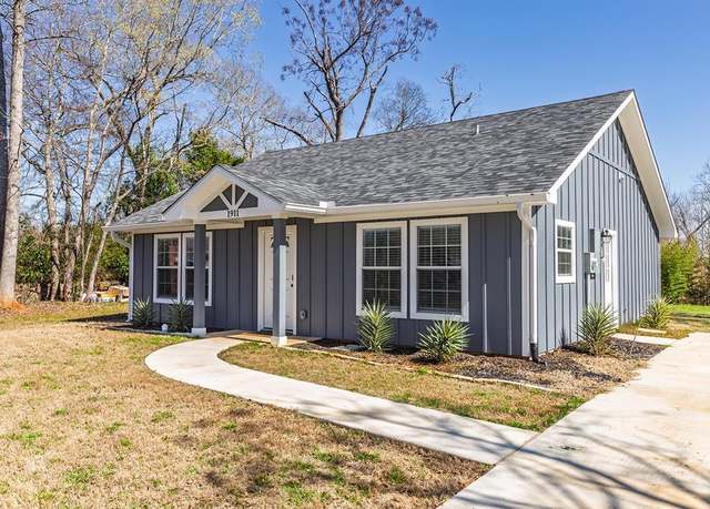 Property at 1911 Goldsberry St, Nacogdoches, TX 75961, 2 beds, 2 baths