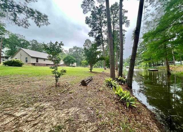 Property at 517 Shamrock Dr, Milam, TX 75959, 3 beds, 2 baths
