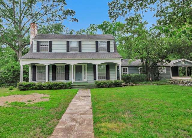 Property at 908 Southwood Dr, Lufkin, TX 75904, 5 beds, 3 baths