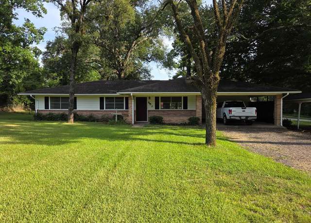 Property at 600 Dennis St, Diboll, TX 75941, 3 beds, 1.5 baths