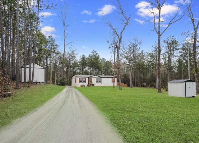 Property at 215 Red Oak Dr, Brookeland, TX 75931, 3 beds, 2 baths