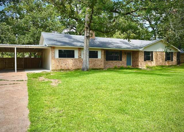 Property at 213 Crosstimbers St, Lufkin, TX 75904, 3 beds, 2 baths