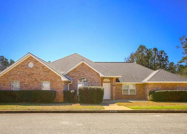 Property at 3712 Ashbury Ln, Nacogdoches, TX 75965, 3 beds, 2 baths