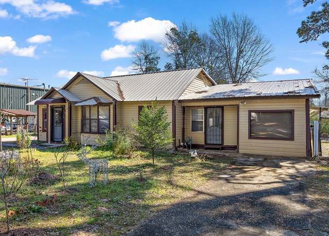 Property at 121 Hasley St, Nacogdoches, TX 75961, 3 beds, 2 baths