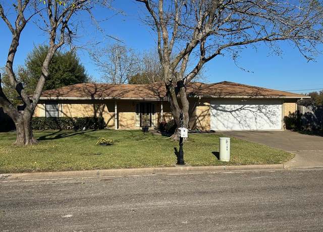 Property at 104 Willowcrest, Mexia, TX 76667, 3 beds, 2 baths