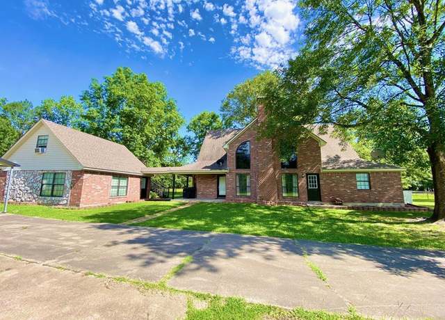 Property at 328 Mcguire Rd, Lufkin, TX 75901, 3 beds, 2.5 baths