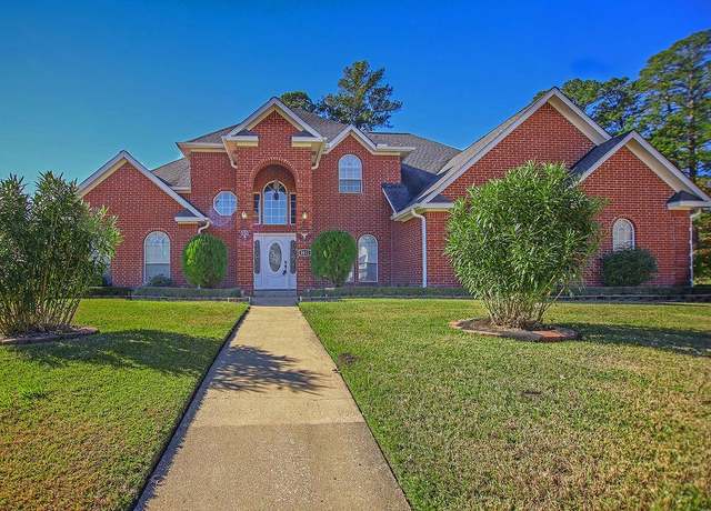 Property at 3811 Champions Dr, Lufkin, TX 75901, 4 beds, 4 baths