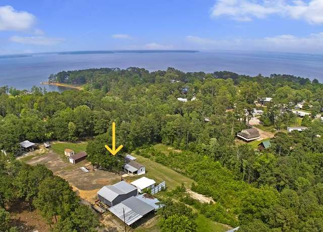 Property at 520 County Road 057, Jasper, TX 75951, 2 beds, 2 baths
