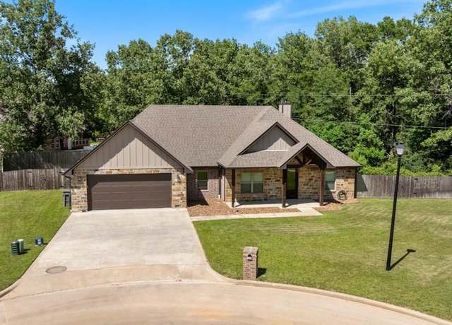 Property at 117 Timber Creek Dr, Lufkin, TX 75901, 4 beds, 2.5 baths