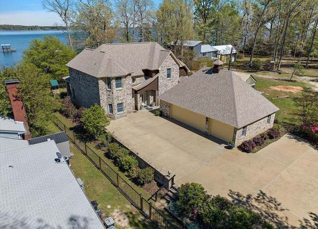 Property at 445 Riverbend Dr, Hemphill, TX 75948, 5 beds, 3 baths