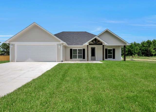Property at 215 Ralph Nerren Rd, Huntington, TX 75949, 3 beds, 2 baths