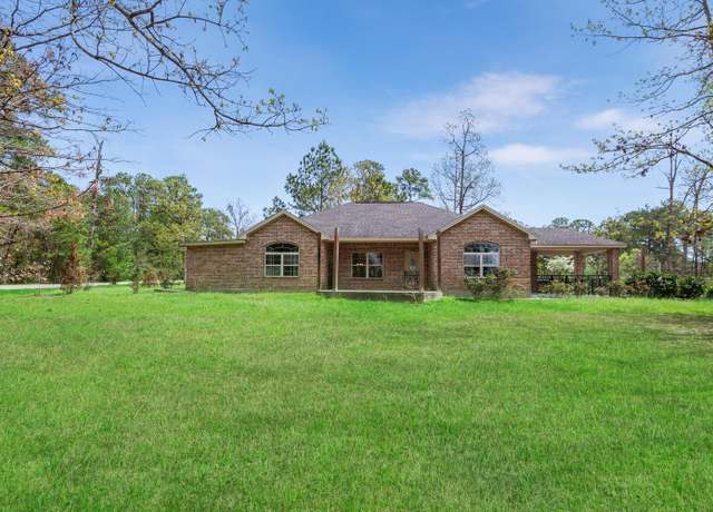 Property at 243 Oakhaven Dr, Brookeland, TX 75931, 3 beds, 2 baths