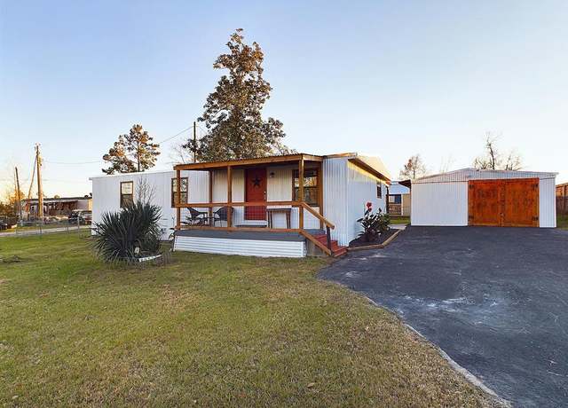 Property at 132 Hackberry Cv, Onalaska, TX 77360, 3 beds, 2 baths