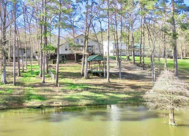 Property at 295 County Road 5597, Etoile, TX 75944, 3 beds, 2.5 baths