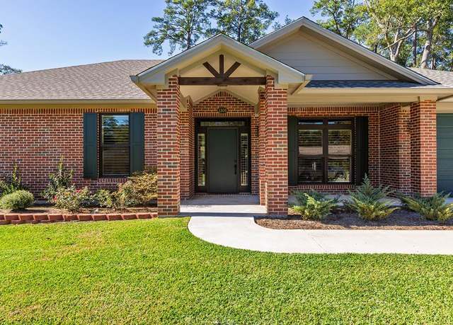 Property at 1308 Walnut Bend Dr, Lufkin, TX 75904, 4 beds, 3 baths