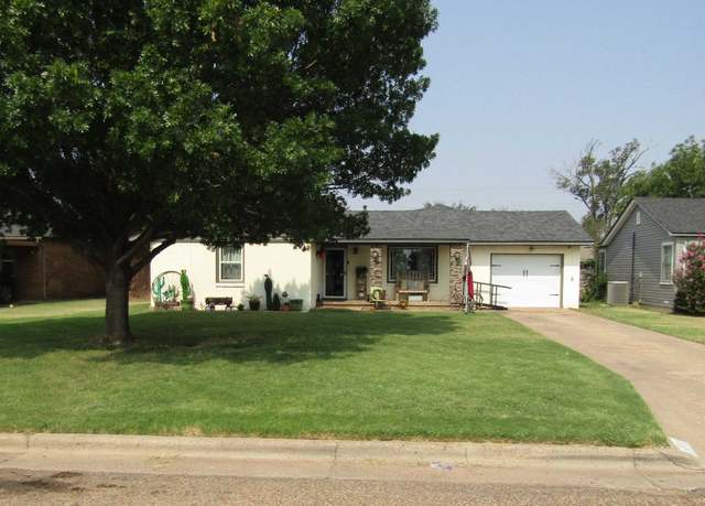 Property at 125 Sunset Dr, Hereford, TX 79045, 3 beds, 1.5 baths