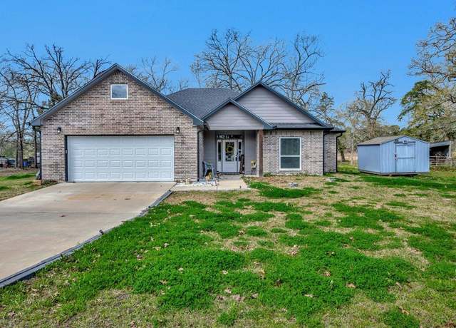 Property at 200 Lancewood Cir, Lufkin, TX 75904, 3 beds, 2 baths