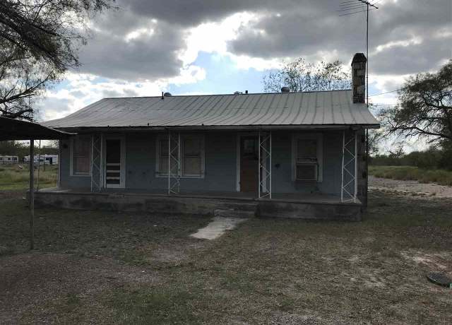 Property at 104 Miller St, Tilden, TX 78072, 2 beds, 1 bath