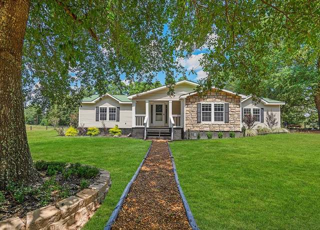 Property at 3540 St Hwy 7 W, Crockett, TX 75835, 3 beds, 2 baths