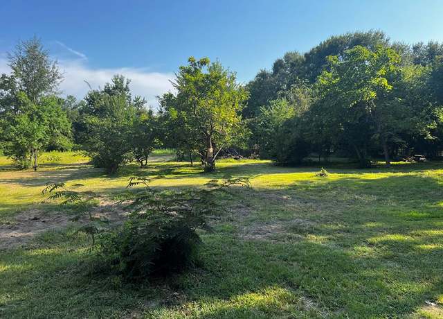 Property at 530 Bar B Q Rd, Lufkin, TX 75904