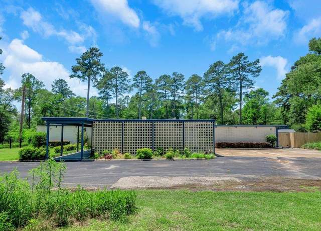 Property at 1946 Southview Cir, Center, TX 75935, 5 beds, 4 baths
