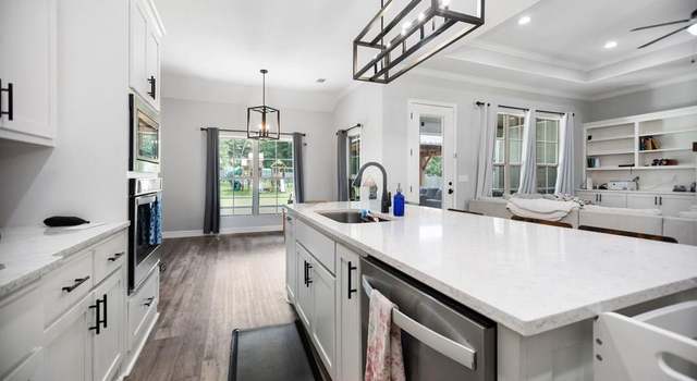 Photo of 169 Shady Oaks Loop, Lufkin, TX 75904