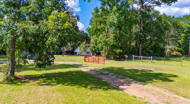 Photo of 1533 County Road 348, Broaddus, TX 75929