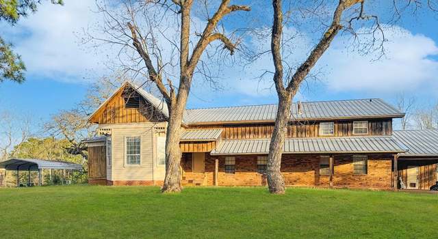 Photo of 352 Gingerbread Ln, Chireno, TX 75937