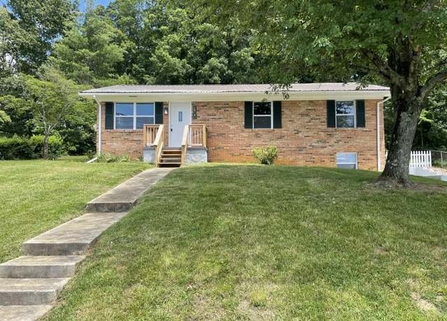 Property at 1698 Elgin Dr, Morristown, TN 37814, 3 beds, 2 baths