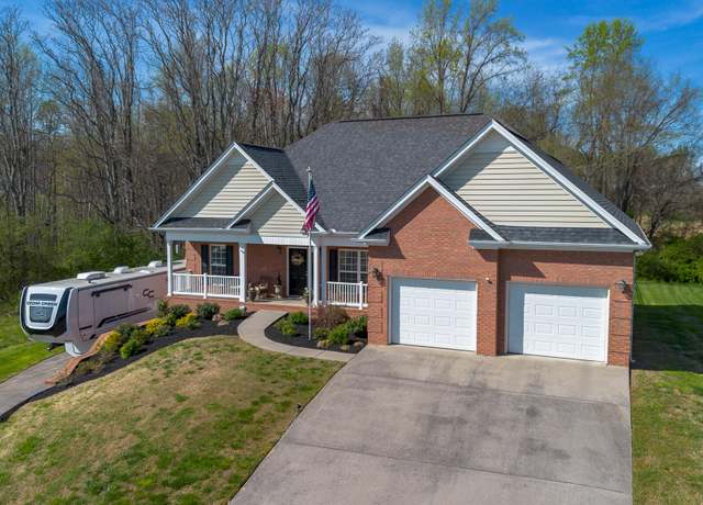 Property at 540 Berkeley Dr, Morristown, TN 37814, 3 beds, 2.5 baths