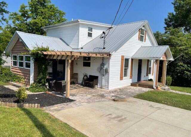 Property at 2115 Eastview Ave, Jefferson City, TN 37760, 3 beds, 3.5 baths