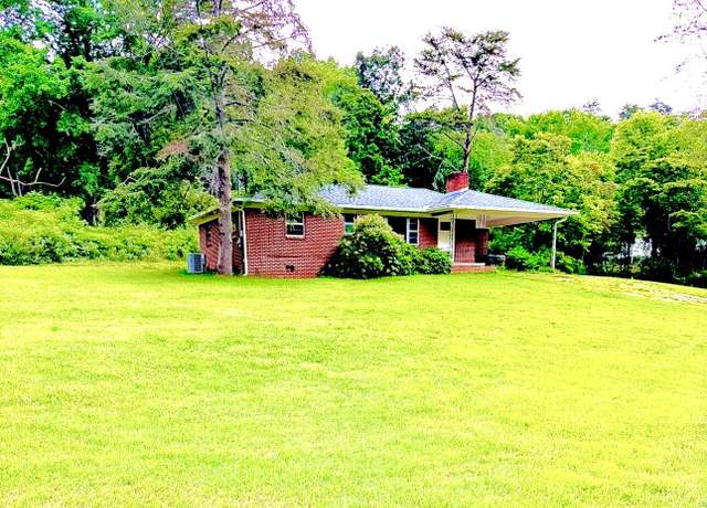 Property at 2262 Fernwood Church Rd, Morristown, TN 37813, 3 beds, 1.5 baths