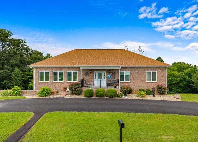 Property at 446 Gaut Rd, Dandridge, TN 37725, 3 beds, 3 baths