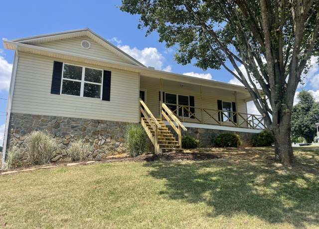 Property at 305 Wayland Dr, Greeneville, TN 37743, 3 beds, 2 baths