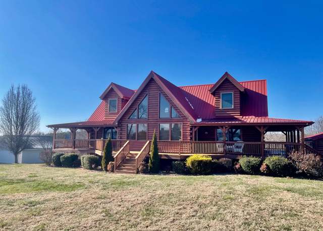 Property at 811 Pinnacle Dr, Dandridge, TN 37725, 3 beds, 3.5 baths