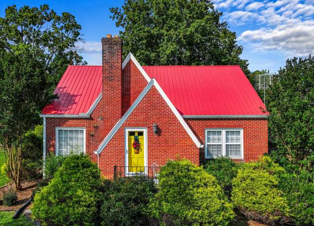 Property at 3004 Vine St, White Pine, TN 37890, 4 beds, 2 baths