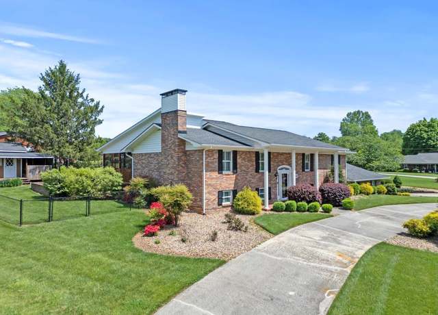 Property at 1626 Cardinal Drive Dr, Morristown, TN 37814, 4 beds, 3 baths