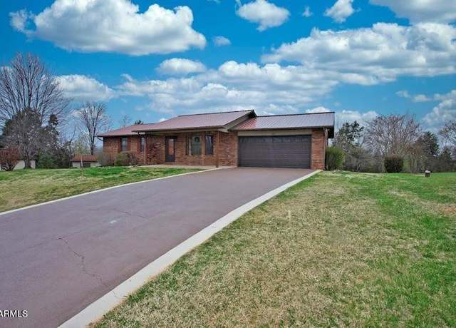 Property at 1409 Katie Ln, Sevierville, TN 37862, 3 beds, 2 baths